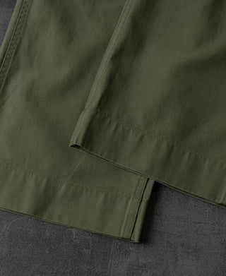 Olive fatigue pants hem with stitched cuff detail