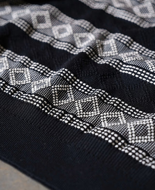 Diamond Pattern Jacquard Crew Neck T-Shirt - White/Black