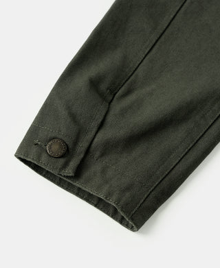 Olive cotton canvas hunting jacket cuff with button closure