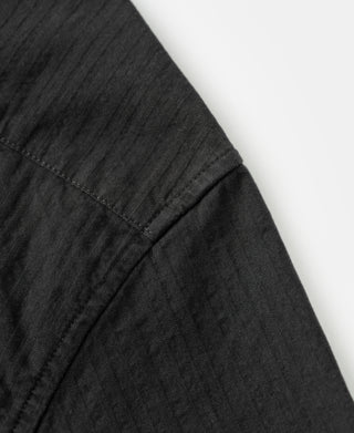 shoulder detail of Italian Collar Salt-Shrunk Shirt - Black