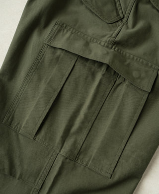 Olive cargo trousers with pleated cargo pocket and stitched horizontal divider