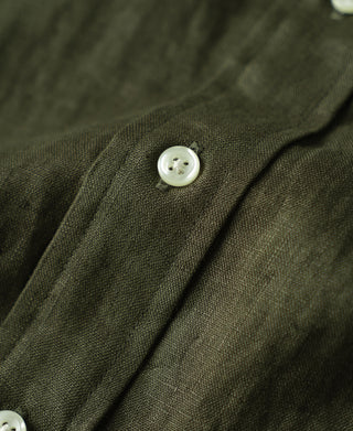Button detail of Lot 225 Long Sleeve Linen Button-Down Shirt