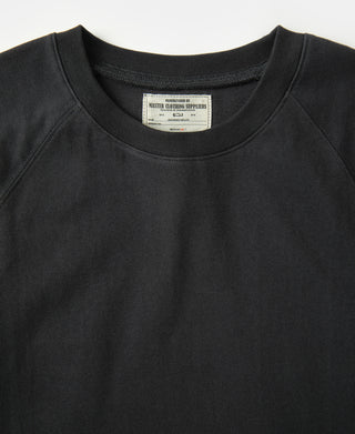 collar detail of Black Heavyweight Plain Raglan Short Sleeve T-Shirt