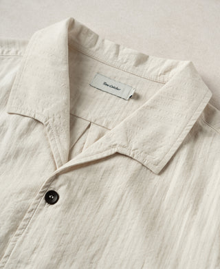 collar detail of Ivory Italian Collar Salt-Shrunk Shirt
