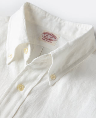 collar detail of White Lot 225 Long Sleeve Linen Button-Down Shirt