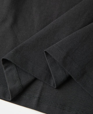 hem detail of Black Heavyweight Plain Raglan Short Sleeve T-Shirt