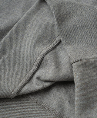 hem detail of 1950s V-Gusset Cotton T-Shirt - Heather Gray