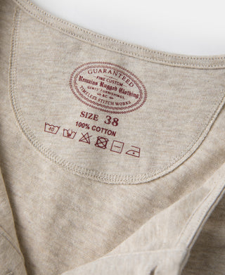logo detail of 1940s Slub Cotton Henley Pocket T-shirt in Oats