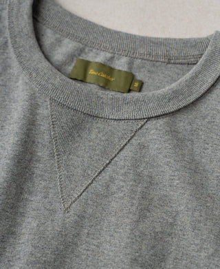 v-gusset detail of 1950s V-Gusset Cotton T-Shirt - Heather Gray